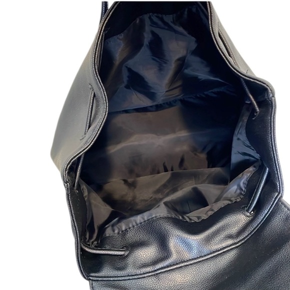NWOT - Victoria's Secret Black Drawstring Backpack Faux Leather Black - Picture 10 of 12